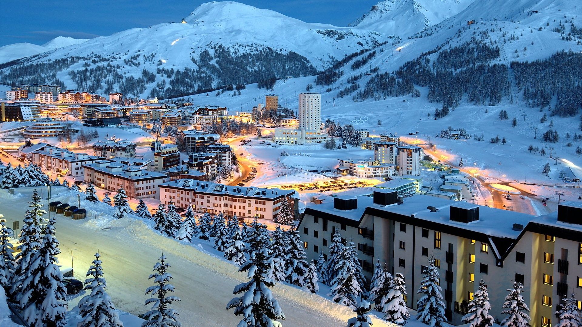 Vallée d'Andorre dans une journée ensoleillé